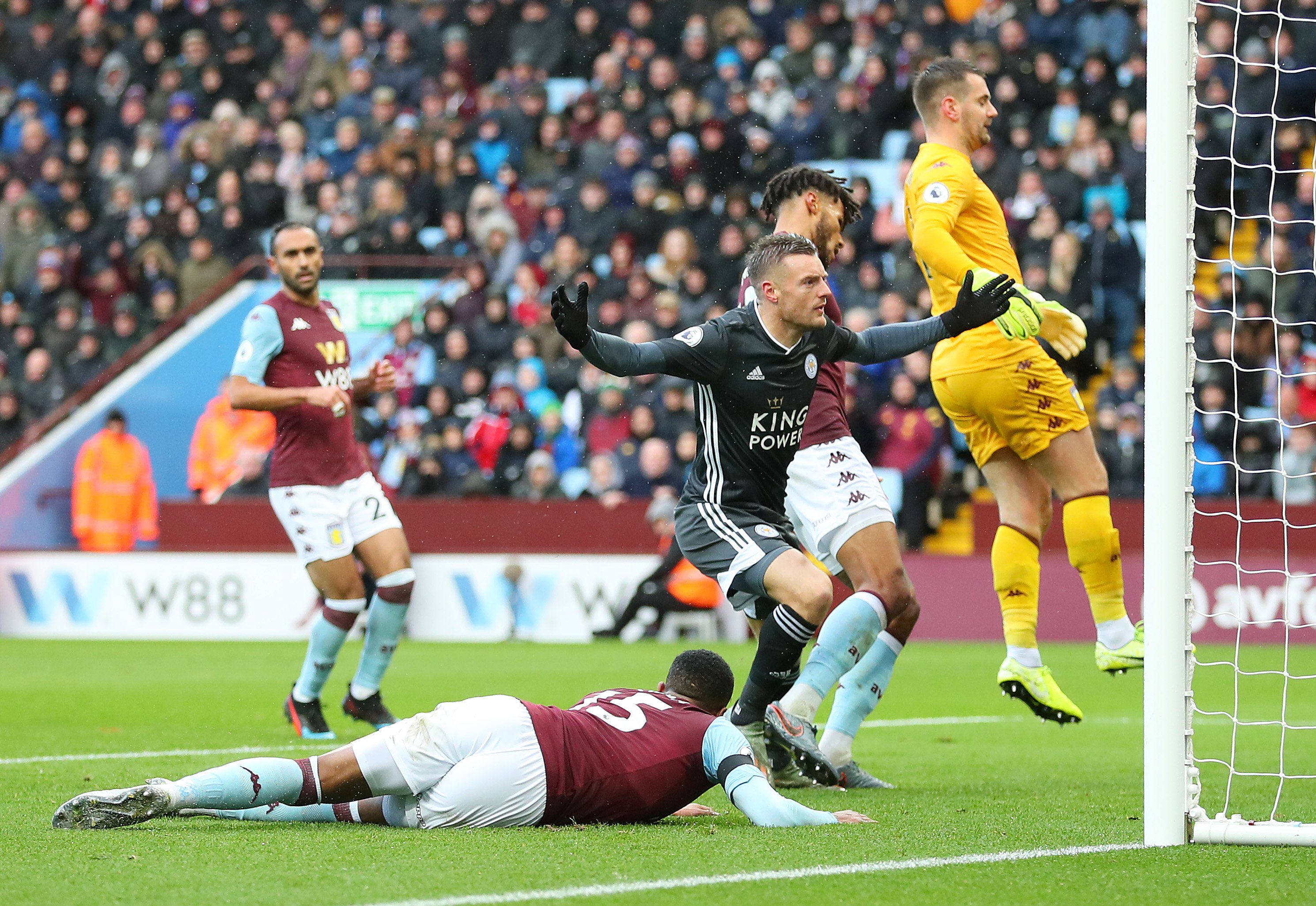 曼联有意引进毕巴总监冈萨雷斯 接替阿什沃斯.